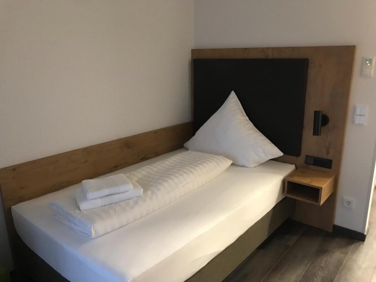 Waldschloessl Hotell Bruckmühl Eksteriør bilde